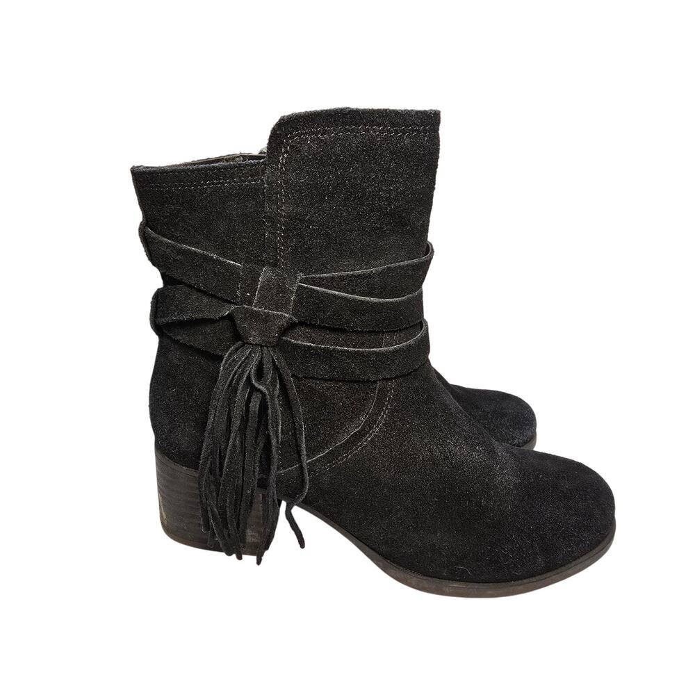 KOOLABURRA BY UGG BLACK SUEDE 2” HEELED SIDE ZIP ANKLE TASSEL BOOTS, SIZE 7